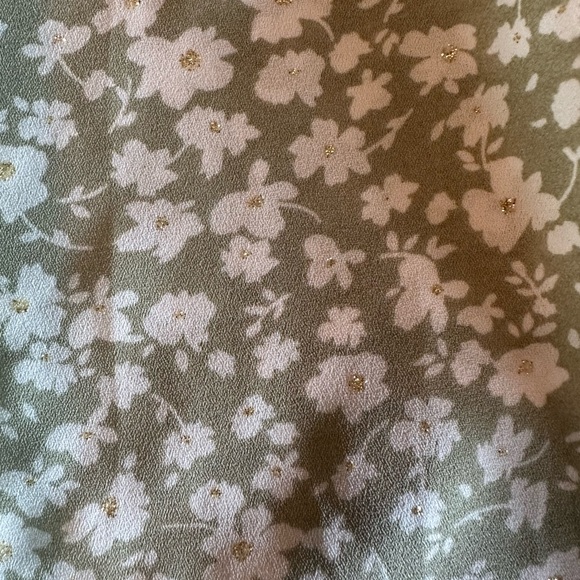 Light green floral blouse - Picture 2 of 3